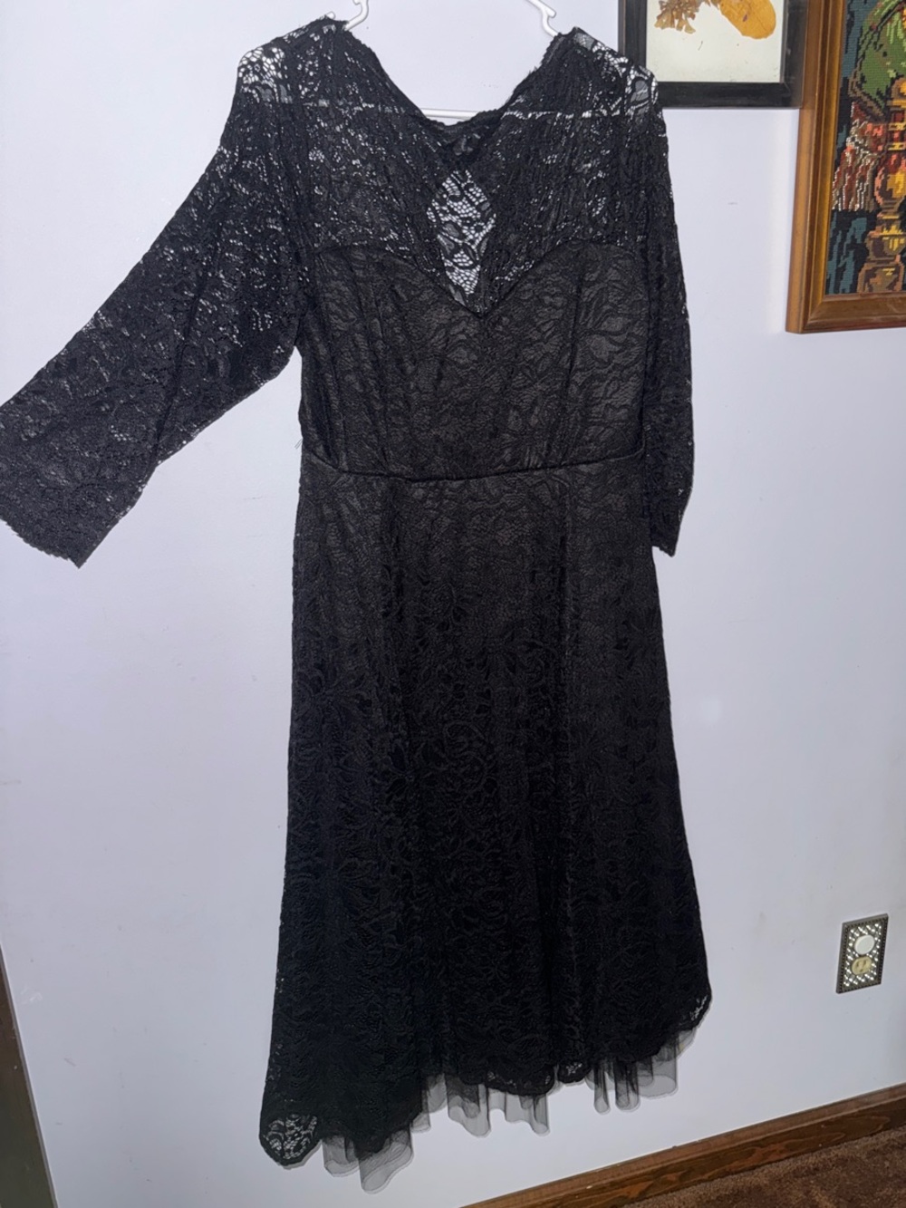 Black Lace Long-Sleeve Midi Dress